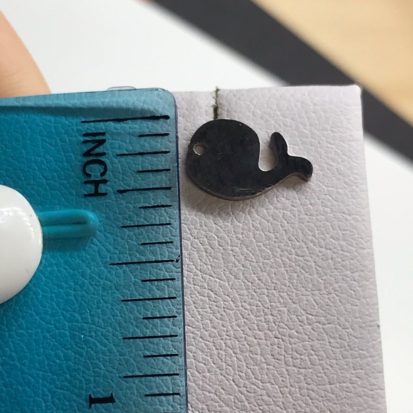 Stainless Steel Whales 🐳 Stud Earrings - Picture 5 of 5